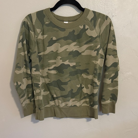 Old Navy Tops - Old Navy camo sweatshirt